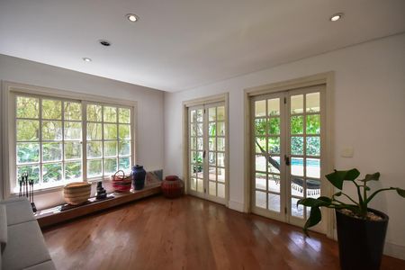 Casa à venda com 480m², 3 quartos e 4 vagasSala