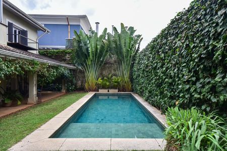 Casa à venda com 480m², 3 quartos e 4 vagasPiscina