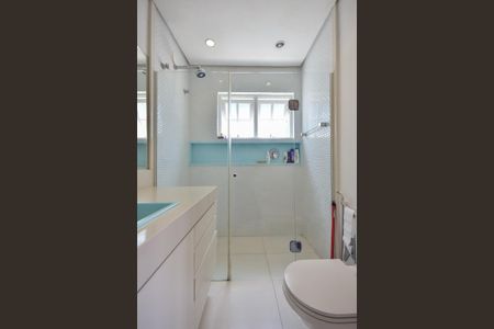 Casa à venda com 480m², 3 quartos e 4 vagasBanheiro Suíte 1