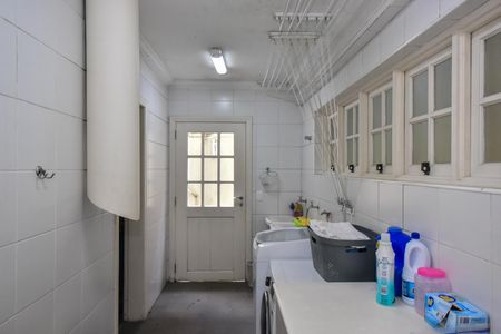 Casa à venda com 480m², 3 quartos e 4 vagasÁrea de Serviço