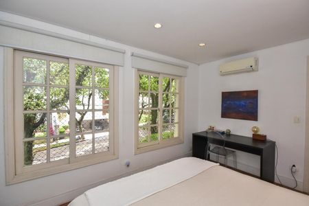 Casa à venda com 480m², 3 quartos e 4 vagasQuarto