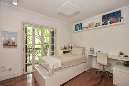 Casa à venda com 480m², 3 quartos e 4 vagasSuíte 2