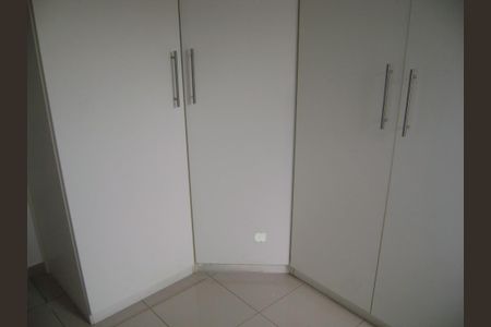 Casa à venda com 3 quartos, 100m² em Vila Carrão, São Paulo