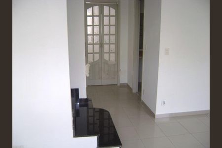 Casa à venda com 3 quartos, 100m² em Vila Carrão, São Paulo