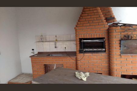 Casa à venda com 3 quartos, 280m² em Vila Invernada, São Paulo