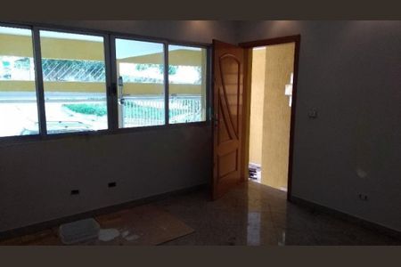 Casa à venda com 3 quartos, 280m² em Vila Invernada, São Paulo