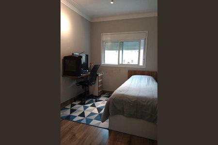 Casa à venda com 3 quartos, 200m² em Vila Carrão, São Paulo