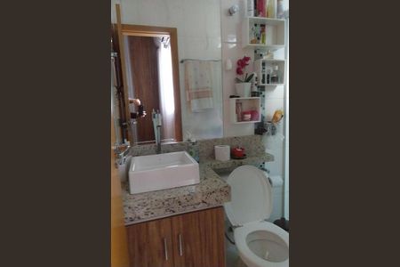 Casa à venda com 3 quartos, 200m² em Vila Carrão, São Paulo