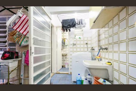 Casa à venda com 2 quartos, 90m² em Vila Carrão, São Paulo