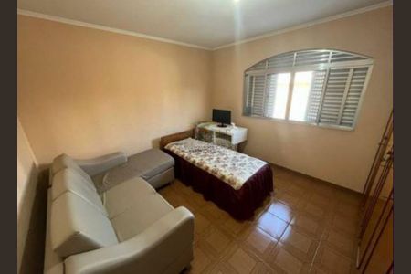 Casa à venda com 3 quartos, 217m² em Vila Carrão, São Paulo