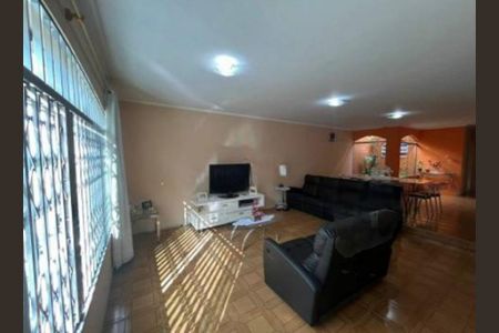 Casa à venda com 3 quartos, 217m² em Vila Carrão, São Paulo