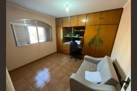 Casa à venda com 3 quartos, 217m² em Vila Carrão, São Paulo