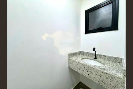 Casa à venda com 3 quartos, 170m² em Vila Carrão, São Paulo