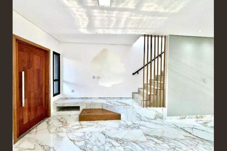 Casa à venda com 3 quartos, 170m² em Vila Carrão, São Paulo