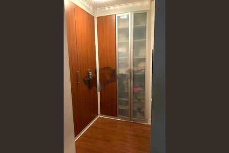 Casa à venda com 4 quartos, 160m² em Vila Carrão, São Paulo