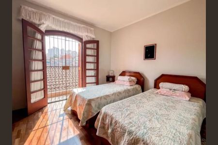 Casa à venda com 3 quartos, 412m² em Jardim Textil, São Paulo