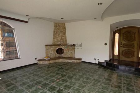 Casa à venda com 3 quartos, 267m² em Vila Claudia, São Paulo