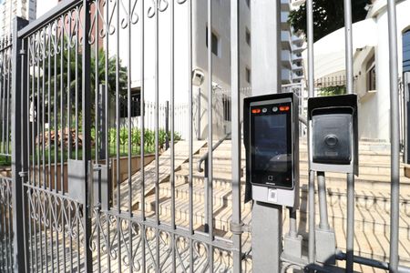 Apartamento à venda com 250m², 4 quartos e 3 vagasFachada