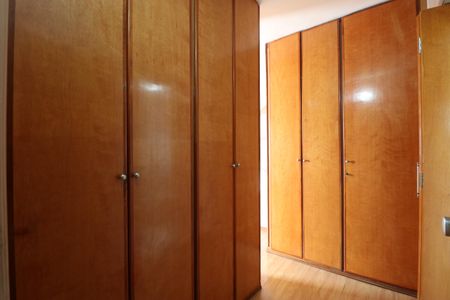 Apartamento à venda com 250m², 4 quartos e 3 vagasArmário