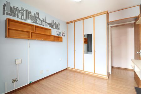 Apartamento à venda com 250m², 4 quartos e 3 vagasQuarto 2