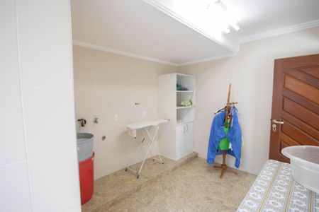 Casa para alugar com 495m², 4 quartos e 6 vagasÁrea de Serviço