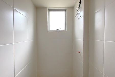 Apartamento à venda com 54m², 2 quartos e 1 vaga Apartamento à venda com 54m², 2 quartos e 1 vagaBanheiro Social