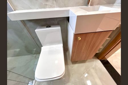 Casa para alugar com 55m², 2 quartos e sem vaga Casa para alugar com 55m², 2 quartos e sem vagaBanheiro