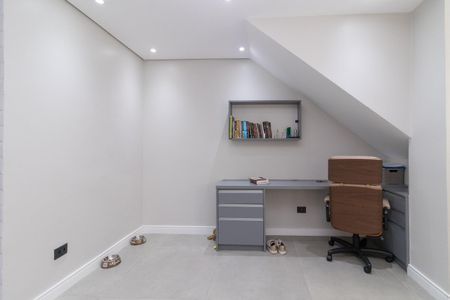 Casa de condomínio à venda com 90m², 3 quartos e 2 vagasEscritório