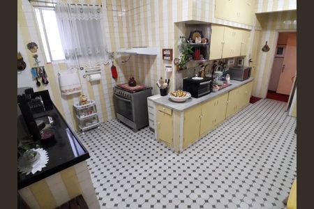 Apartamento à venda com 280m², 4 quartos e 2 vagas