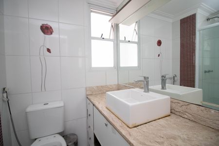 Apartamento à venda com 60m², 3 quartos e 1 vaga Apartamento à venda com 60m², 3 quartos e 1 vagaBanheiro