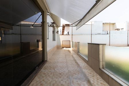Casa à venda com 403m², 5 quartos e 6 vagasQuintal 