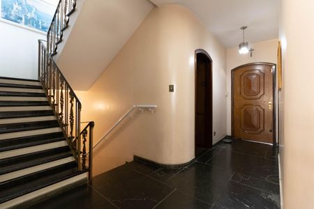 Casa à venda com 403m², 5 quartos e 6 vagasEntrada 