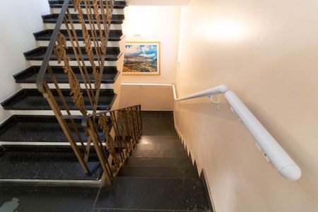 Casa à venda com 403m², 5 quartos e 6 vagasAcesso para a Área Interna 