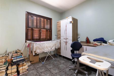 Casa à venda com 403m², 5 quartos e 6 vagasQuarto de Serviço 