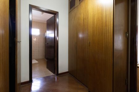 Casa à venda com 403m², 5 quartos e 6 vagasCloset da Suíte 1
