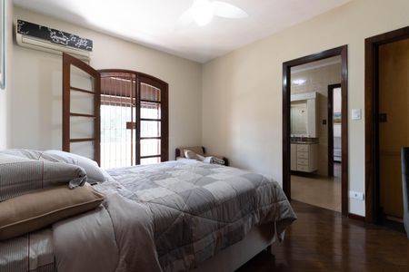 Casa à venda com 403m², 5 quartos e 6 vagasSuíte 3