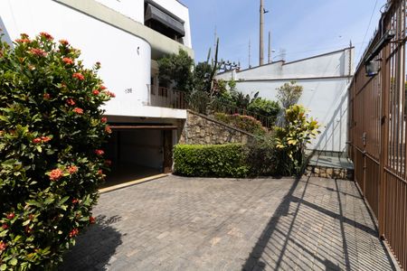 Casa à venda com 403m², 5 quartos e 6 vagasEntrada da Garagem 