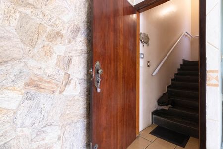 Casa à venda com 403m², 5 quartos e 6 vagasAcesso para a Área Interna 