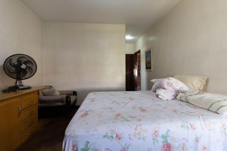 Casa à venda com 403m², 5 quartos e 6 vagasSuíte 2