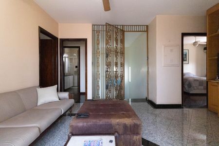 Casa à venda com 403m², 5 quartos e 6 vagasSala Íntima 