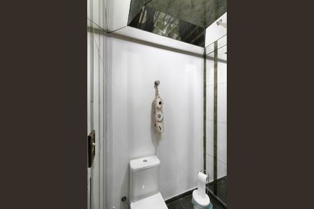 Casa à venda com 403m², 5 quartos e 6 vagasLavabo