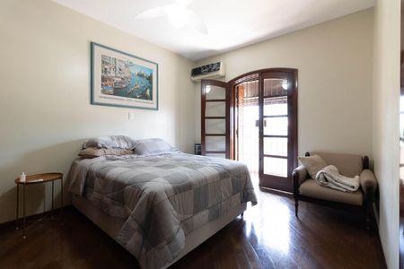 Casa à venda com 403m², 5 quartos e 6 vagasSuíte 3