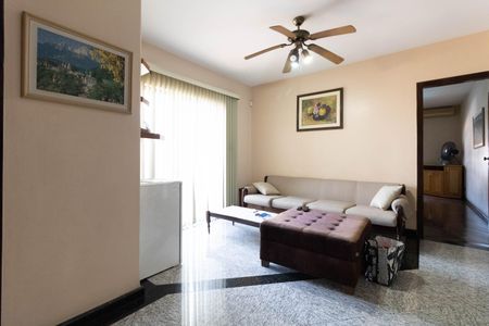 Casa à venda com 403m², 5 quartos e 6 vagasSala Íntima 