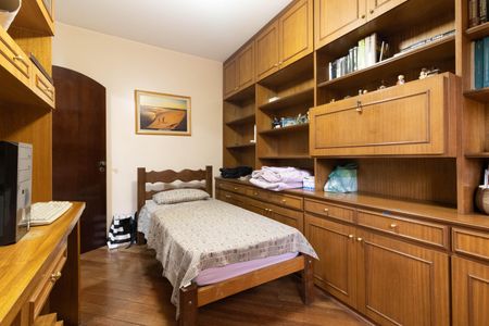 Casa à venda com 403m², 5 quartos e 6 vagasEscritório/Quarto 5