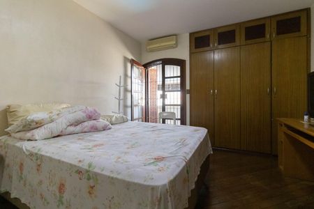 Casa à venda com 403m², 5 quartos e 6 vagasSuíte 2