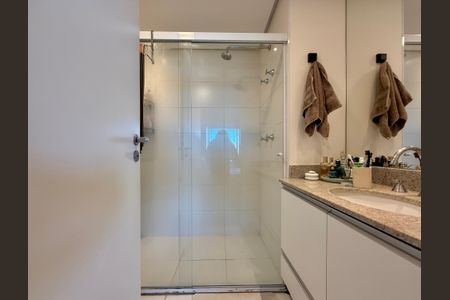 Studio à venda com 43m², 1 quarto e 1 vaga Studio à venda com 43m², 1 quarto e 1 vagaBanheiro