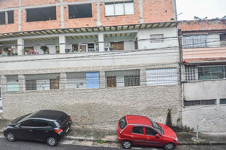Casa à venda com 100m², 4 quartos e 2 vagas Casa à venda com 100m², 4 quartos e 2 vagasVista do Quarto 2