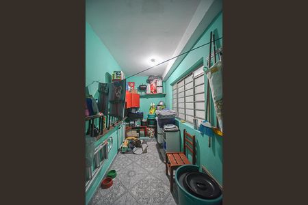 Casa à venda com 100m², 4 quartos e 2 vagas Casa à venda com 100m², 4 quartos e 2 vagasQuintal