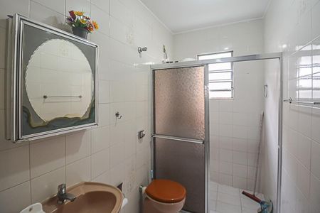 Casa à venda com 100m², 4 quartos e 2 vagas Casa à venda com 100m², 4 quartos e 2 vagasBanheiro
