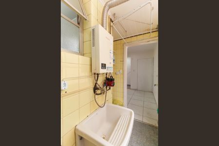 Apartamento à venda com 72m², 2 quartos e 1 vagaÁrea de Serviço